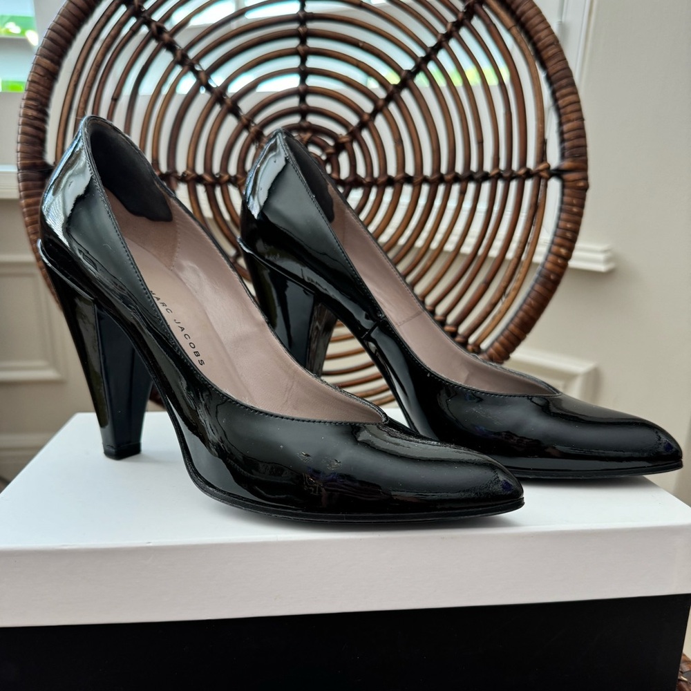 Marc by Marc Jacobs Black Patent Closed Toe Pumps